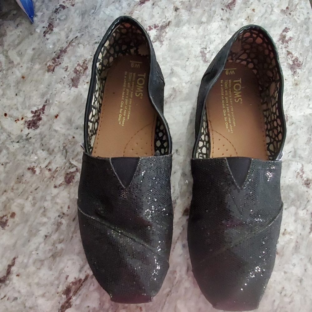Toms shoes
